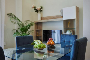 Casa Clira - Charming Apartment for 4 in the Heart of the City Perfect for Memorable Summer Experiences